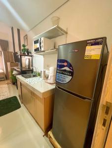 Samuel staycation in Smdc Green2 one studio unit