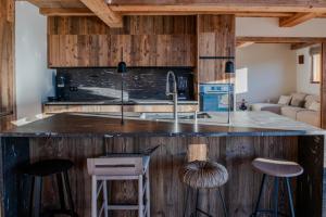 Le Chat De LAiguille