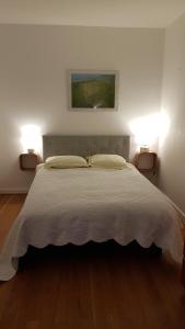 Appartements Only 15 min to Paris! View over forest : photos des chambres