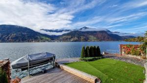 Finest Lakeside Villa Zell am See incl SUMMER CARD byin One Apartments
