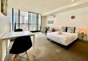 Studio, Carlton, Queen Victoria Market, Uni Melb