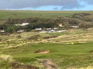 SAUNTON NORBORO 4 Bedrooms