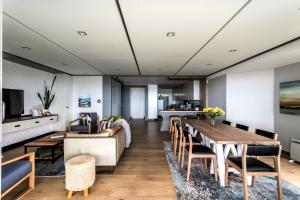 Bayview 203