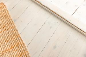 Downtown Light-Filled Retreat