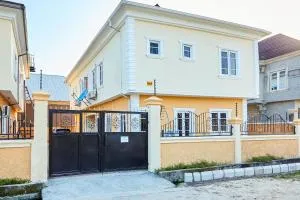 Mainstream Shortlet Apartments - Gbogije