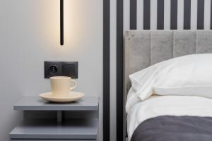 Luxurious Apartment with Two Bedrooms and Parking in Gdynia by Noclegi Renters