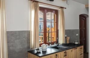 Komfortowe Apartamenty Hidden Hill z Widokiem by Noclegi Renters