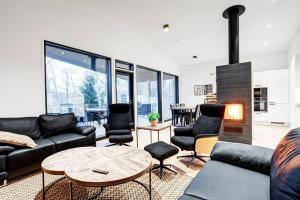 Villa Karina - Beachfront with Jacuzzi - 4hvězdičkové hotely ve městě Porvoo