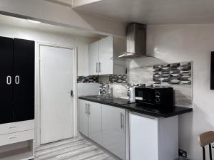 Hills View Apartments