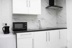 Hills View Apartments