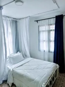 MELVIC INN - Элдорет