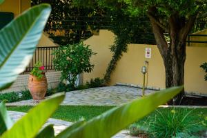 Konstantinos Hotel & Apartments 2