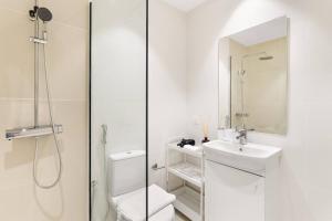 Tranquil Dubai Marina Studio by JBR Beach, Marina Mall, Metro