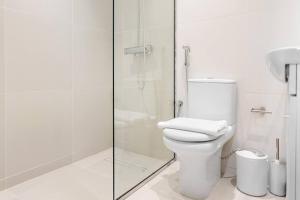 Tranquil Dubai Marina Studio by JBR Beach, Marina Mall, Metro