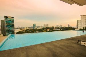 KL Art Nouveau Suite, MRT, Free Parking, Self Check In