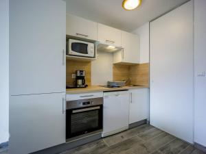 Appartements Appartement Neuf pour 6, Parking Gratuit, Skis et Acces Pistes en 5min - FR-1-695-4 : photos des chambres