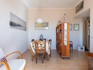 Bright Panorama Apartment