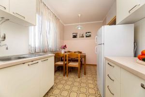 Apartment in Vrbnik - Insel Krk 13610