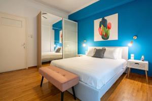 Vibrant Athens Pad-2 Bedrooms