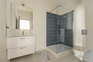 Appartements LE BLEU - Lumineux, 1 chambre, salle de bain moderne : photos des chambres