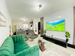 Siena Sun Apartment 8 - Randjesfontein