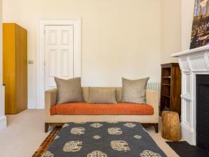 Pass the Keys Sophisticated Studio in South Kensington