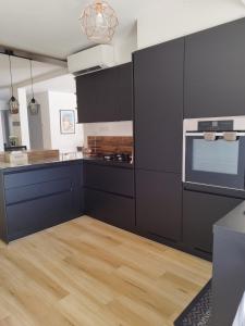 Mon petit Paradis, Cassis centre Apt 90 m2, 200 m Mer, terr plein sud, clim park privé