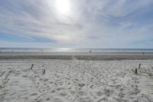 Steps to Ocean High-End North Myrtle Beach Condo