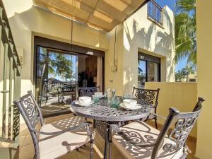 Roda Golf Bali Apartment - 2610