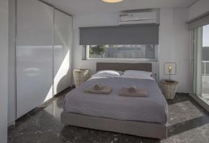 Luxury penthouse with stunning riviera view by GHH