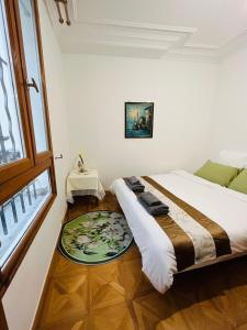 two-bedroom flat near Pompidou Centre