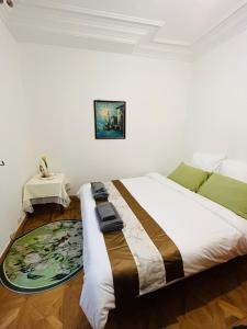 two-bedroom flat near Pompidou Centre