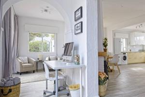 The Lemon Tree by the Sea