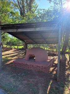 Casa colonial a metros del arroyo Piribebuy