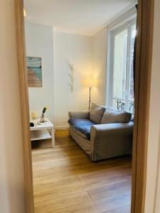 Dream Dwell Paris-Cozy historic appartement near Exelmans in 16th District Paris