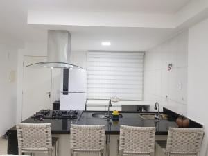 Apartamento super novo, ótima localização na praia do Recreio!