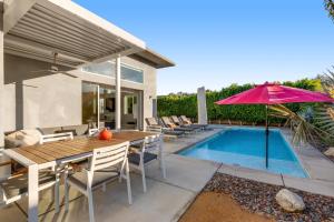 Modern Distinction in South Palm Springs Permit# 3922