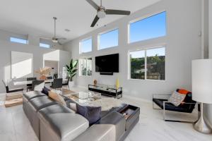 Modern Distinction in South Palm Springs Permit# 3922