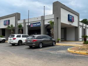 Motel 6 Nacogdoches TX SFA University