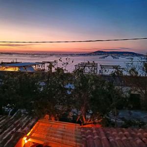 Maisons de vacances La Cabane de Thau avec vue imprenable sur Sete : photos des chambres