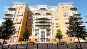Travaal.©om - 2 Bedroom Apartment - Basingstoke - Worting