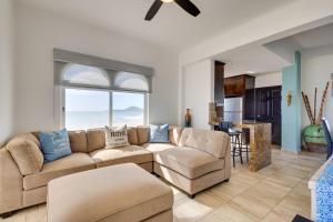 Beachfront Oasis in Cabo with Resort Amenities!