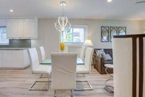 2 Blocks to Riviera Beach Upscale Condo with Patio