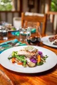 The Lodge at Punta Rica- Hilltop Eco-Lodge with Views & Pool