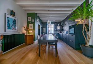 Grande Maison Cusset - Maison de ville et Studio