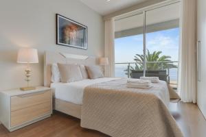 Madeira Palace Ocean Sounds