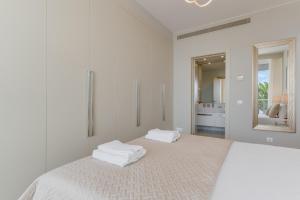 Madeira Palace Ocean Sounds