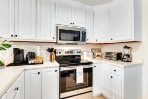 Spacious Madison Vacation Rental w Backyard!
