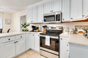 Spacious Madison Vacation Rental w Backyard!