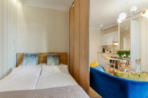 SKY Home- Blue Apartament 2 -Manufaktura, Bezpłatny Parking, Klima, Dostęp na Kod